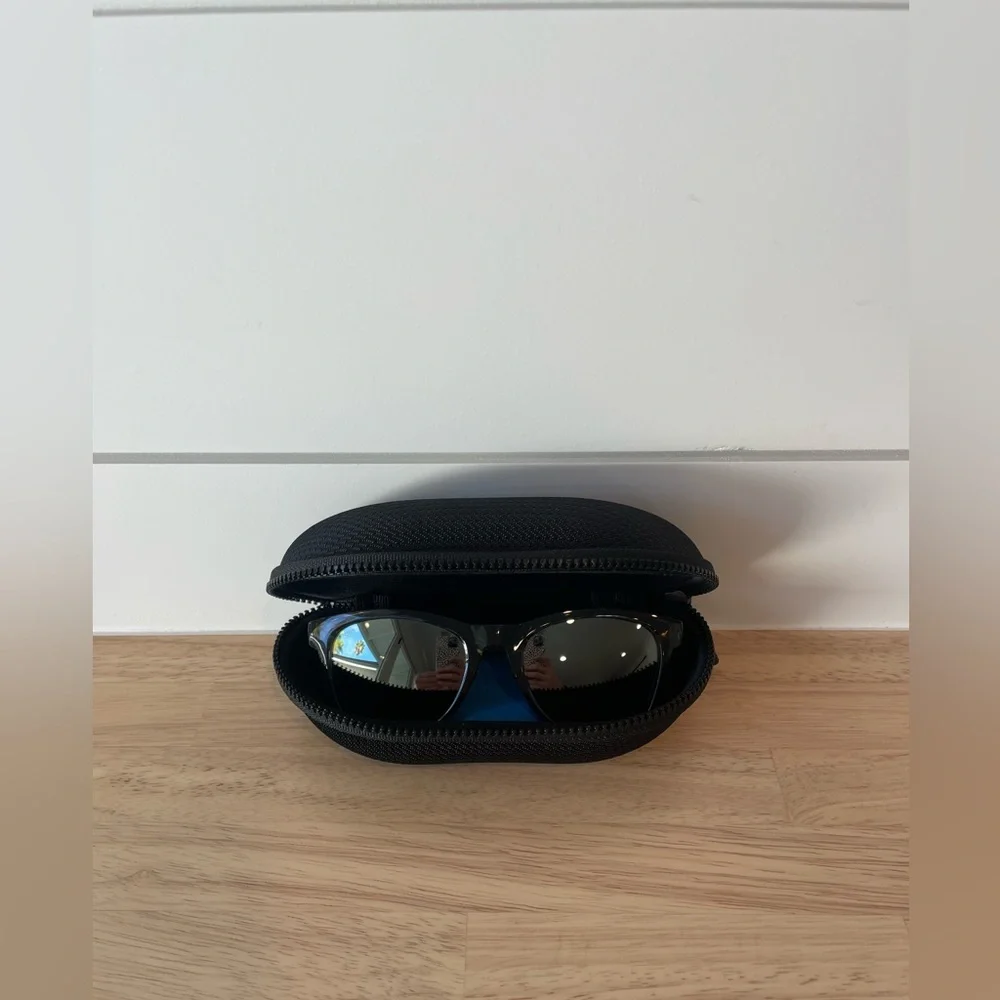 Costa Del Mar Women’s Polarized Sunglasses - Picture 12 of 12